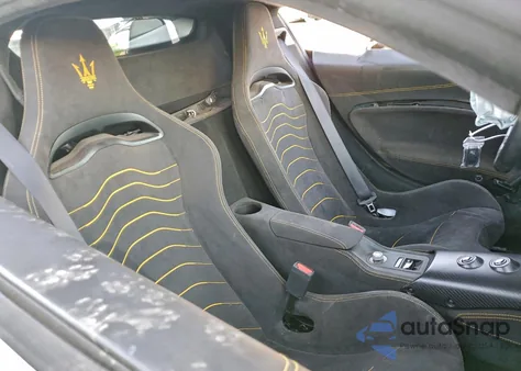 2022 Maserati Mc20 z USA, uszkodzony, nr VIN ZAM24BXA9N0404389